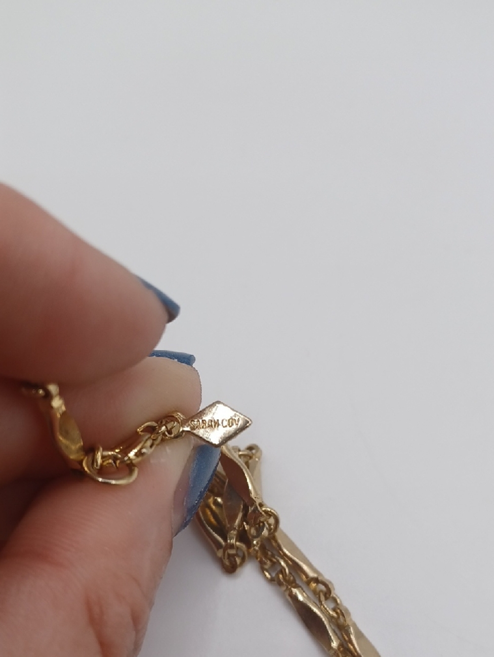Sarah Coventry Gold Tone Crystal Teardrop Necklace - Picture 3 of 6